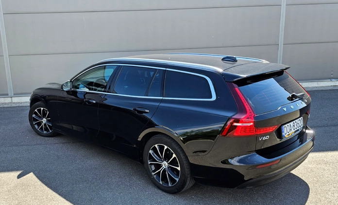 Volvo V60 cena 89900 przebieg: 115000, rok produkcji 2019 z Oława małe 667